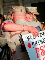 Photo of soldier being welcomed home
